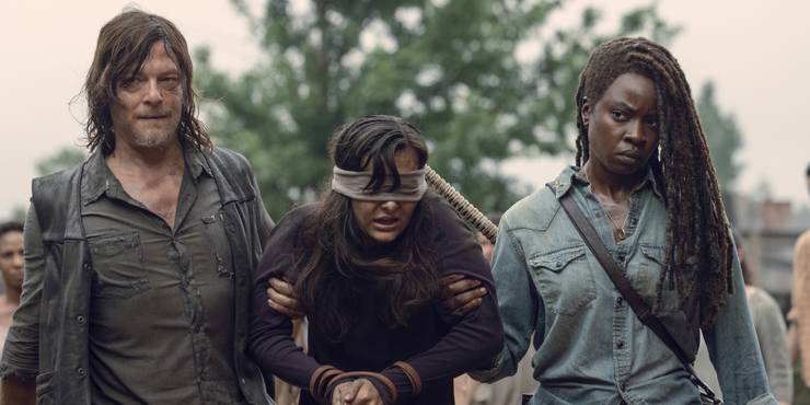 The Walking Dead 5 Reasons Carol Is The Toughest Character In The Show (& 5 Reasons Its Michonne) The Walking Dead 5 Reasons Carol Is The Toughest Character In The Show (& 5 Reasons Its Michonne)